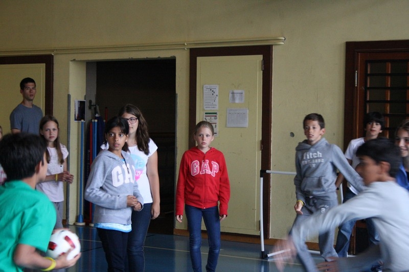Village Camps International Summer Camp Leysin, Switzerland 2026-08-15 https://www.villagecamps.com/journals_admin/images/683-23-handball (4).jpg